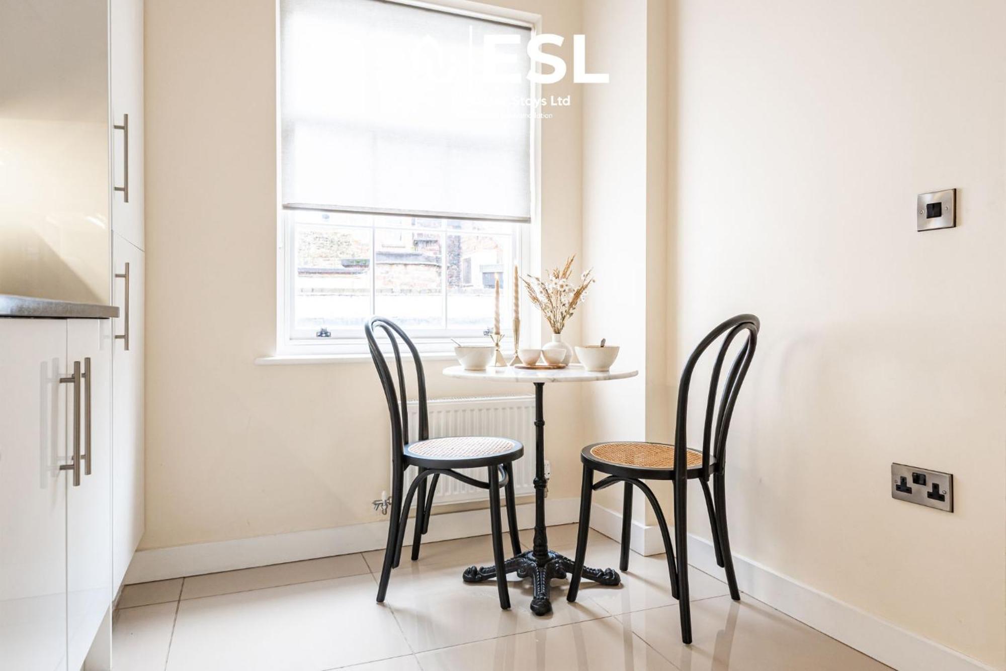 Elegant Apartment On Historic Cobbled High St Shrewsbury Town Centre Екстер'єр фото